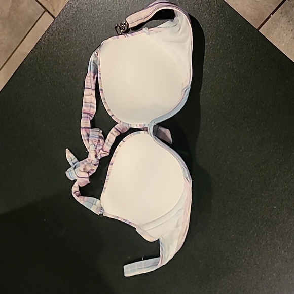 Victorias secret Hottie Halter bikini top, like new, size 34C - Picture 9 of 9